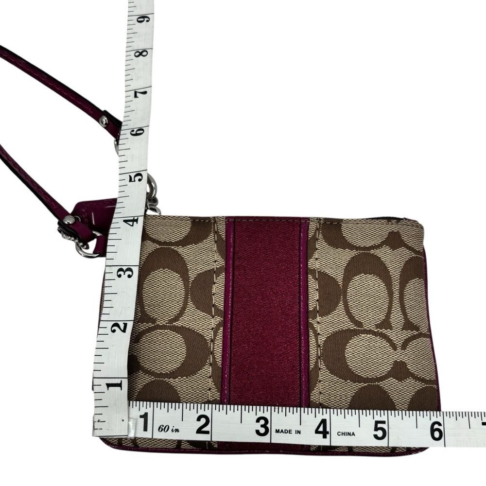 Coach Signature Wristlet Khaki/Passion Berry - Picture 7 of 8